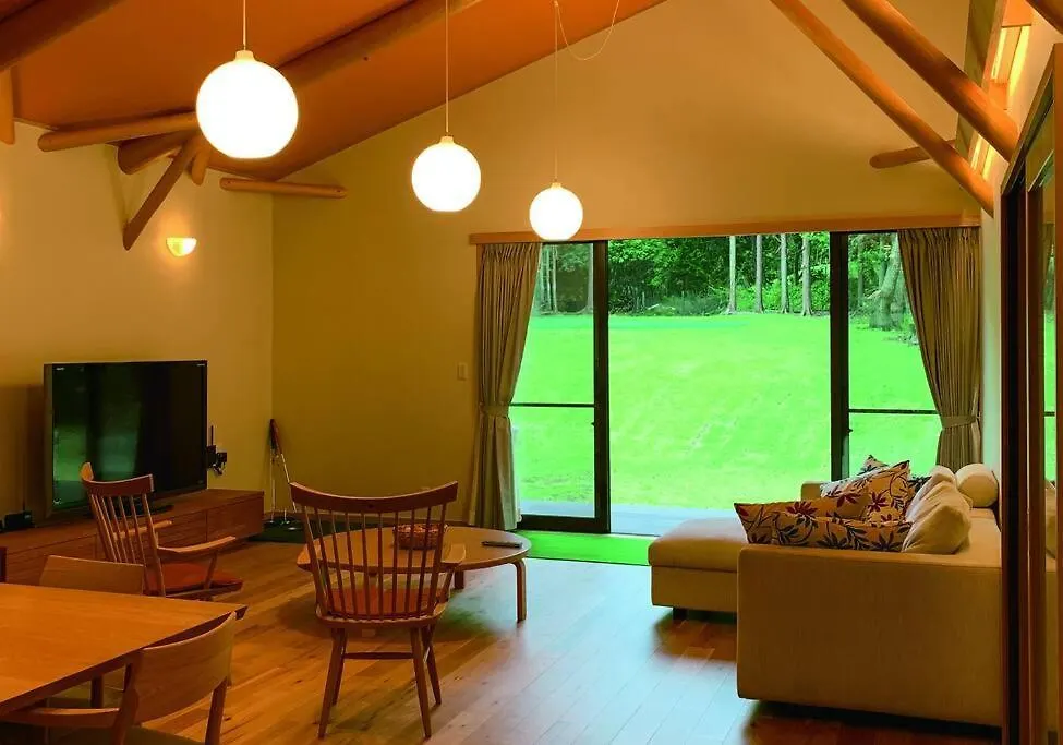 Hakone Base Court / 箱根ベースコート Villa Giappone